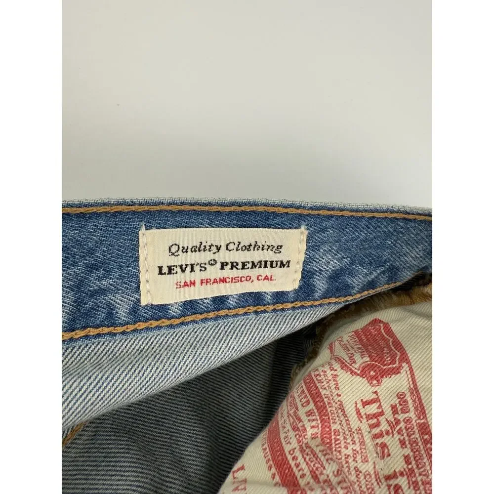 Levi's Premium Women 501 Original Fit Mid Rise Straight Leg Jeans 28x32 Blue NWT - Picture 5 of 16